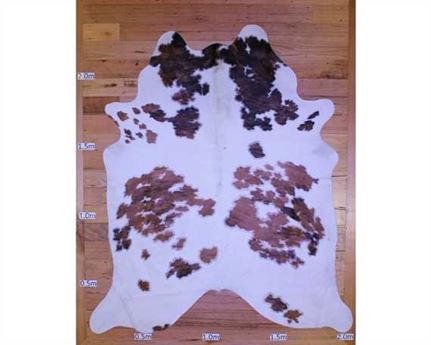 COWHIDE TOP QUALITY NATURAL COLOUR TRI COLOUR (rug pictured sent) Free Delivery!