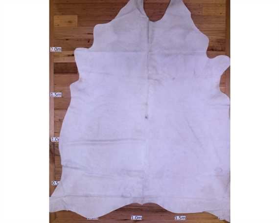 COWHIDE TOP QUALITY NATURAL COLOUR WHITE (rug pictured sent) Free Delivery!