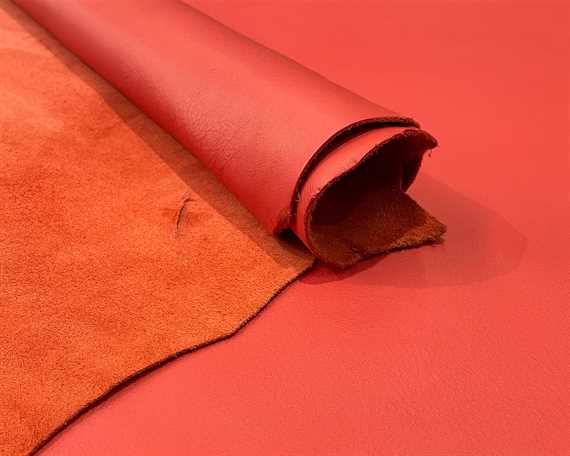 BAG/UPPER LEATHER SIDES LIMITED EDITION HORSHAM HOT RED 1.4MM (EACH)