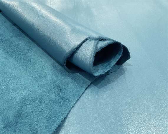 BAG/UPPER LEATHER SIDES LIMITED EDITION MT GAMBIER BLUE 1.2MM (EACH)