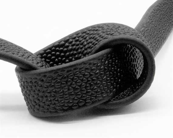 BioThane® BETA® SUPER HEAVY PEBBLE (3/4") 19MM BLACK BL580 (PER L/FT)